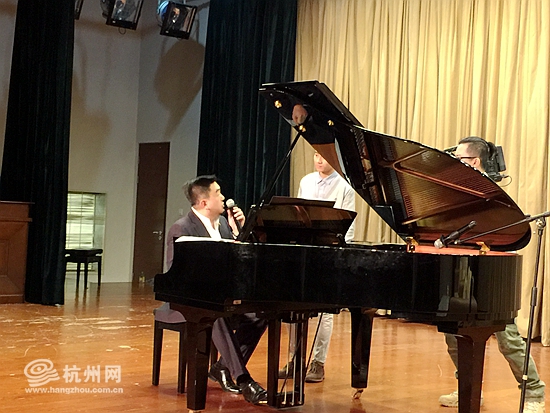 【杭网会客厅】“钢琴界的白求恩”吴夷畅谈钢琴演奏